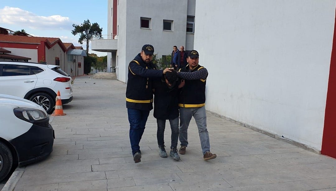 Depremzedelerin malzemesini çalan 32 kişi tutuklandı