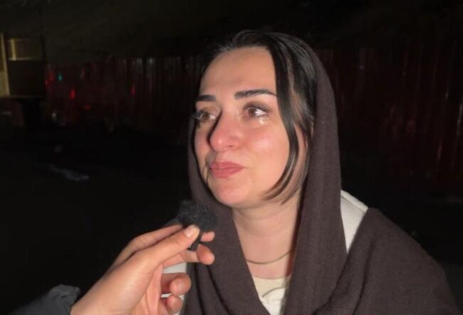 İranlılar sokakta, direniyor! “Korkmuyoruz, ülkemizi bırakmayacağız"