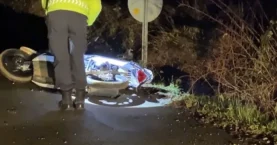 Kontrolden çıkan motosiklet devrildi: 1 ölü