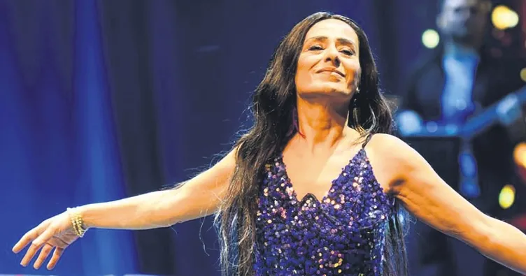 Sahnelerde bayram izdihamı