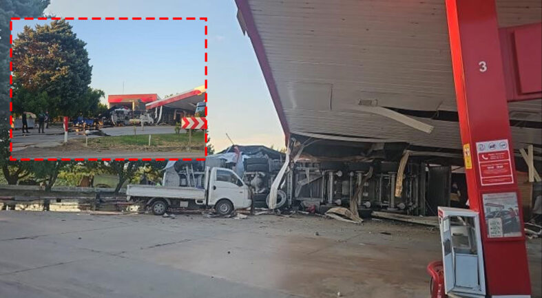 Bursa'da faciadan dönüldü! Kömür yüklü TIR akaryakıt istasyonuna daldı: 1 ölü
