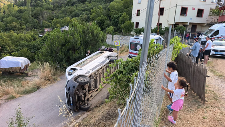 Bursa’da tarım işçilerini taşıyan servis devrildi: 6 işçi yaralandı!